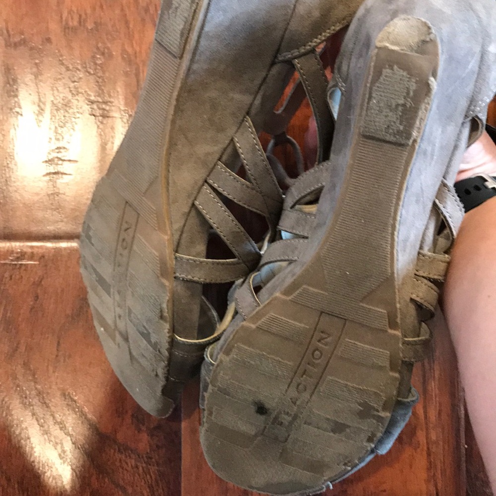 Kenneth Cole size8.5. - Picture 4 of 5
